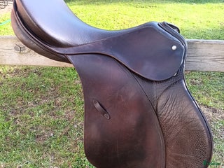 Sadlar hästutrustning till salu: Hoppsadel i använt skick i Borås - Annons 4