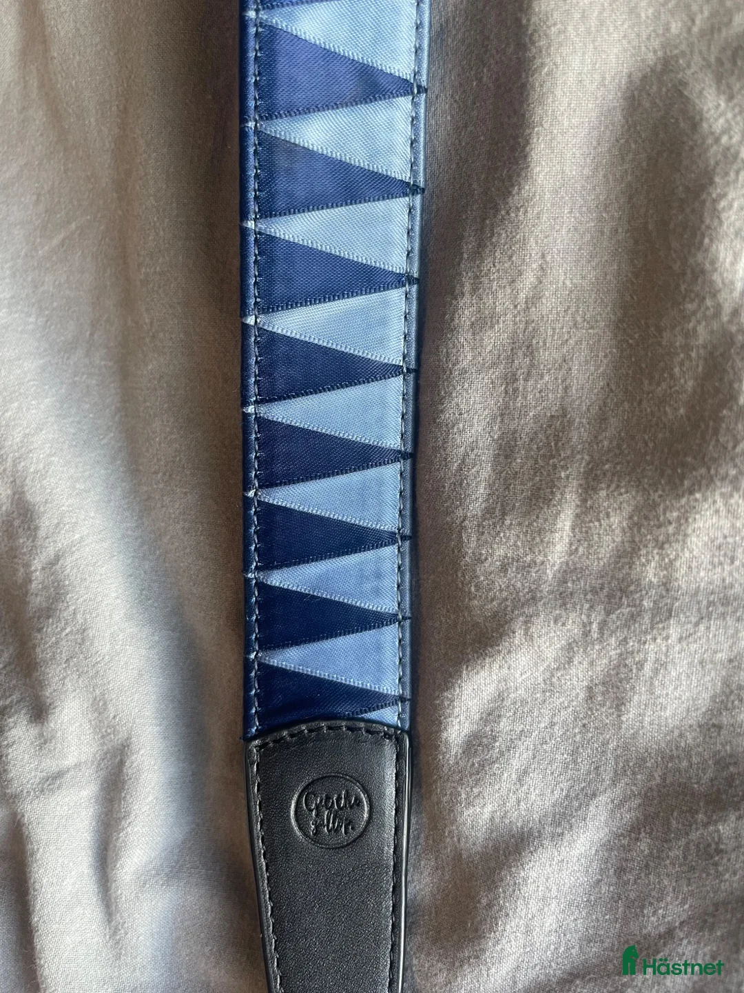 Övrigt Ridkläder ryttarutrustning till salu: Get The Gallop blue bag strap - Annons 2