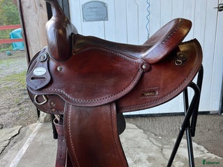 Sadlar hästutrustning till salu: Crates Westernsadel i Stora Höga - Annons 2
