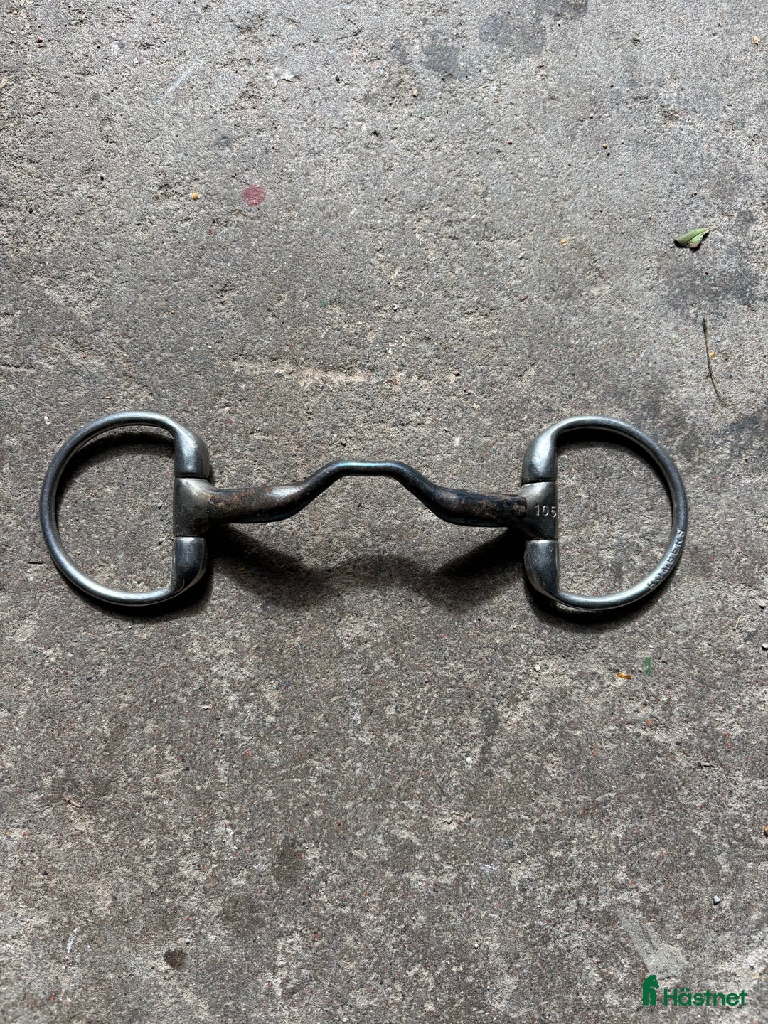 Bett hästutrustning till salu: Bombers Eggbutt Happy Tongue i Farsta - Annons 1