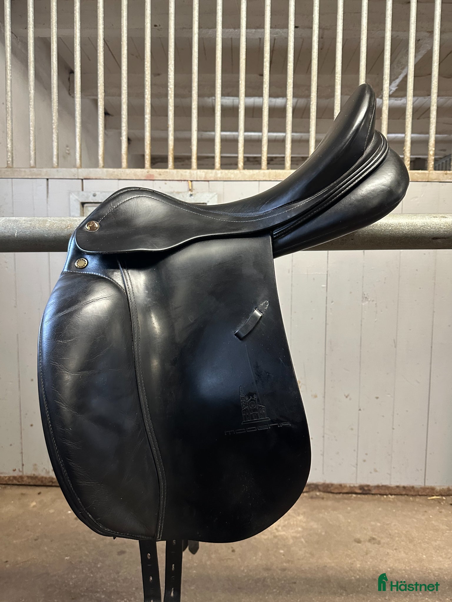 Sadlar hästutrustning Prestige Modena 17" dressyrsadel - Annons 1