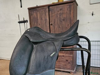 Sadlar hästutrustning till salu: Wintec dressage pro i Kinnared - Annons 1