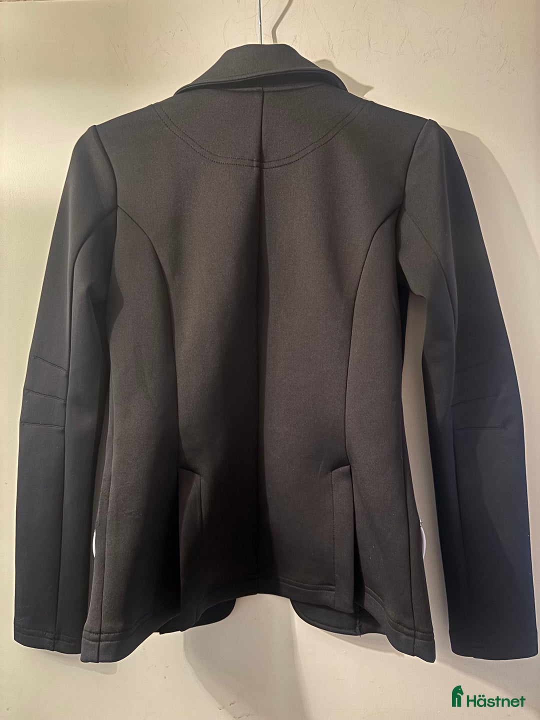 Jackor & Kavajer ryttarutrustning till salu: CRW Kavaj i Uddevalla - Annons 2