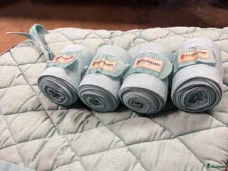 Schabrak & Vojlockar hästutrustning till salu: Waldhausen dressyrschabrak med benlindor i Västerhaninge - Annons 8