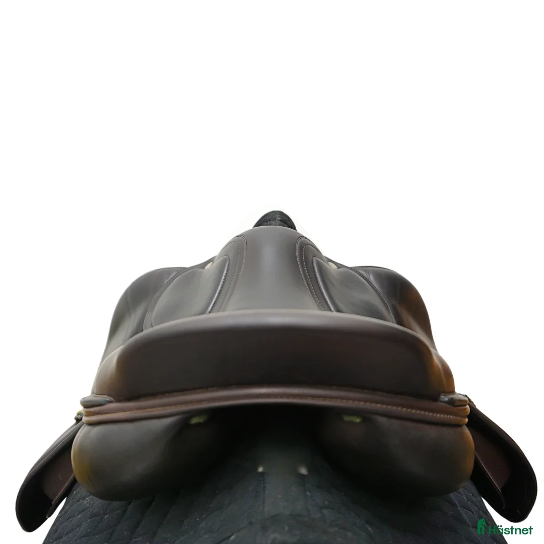 Sadlar hästutrustning till salu: Amerigo HC Pinerolo 17,5" i nyskick! i Upplands Väsby - Annons 3