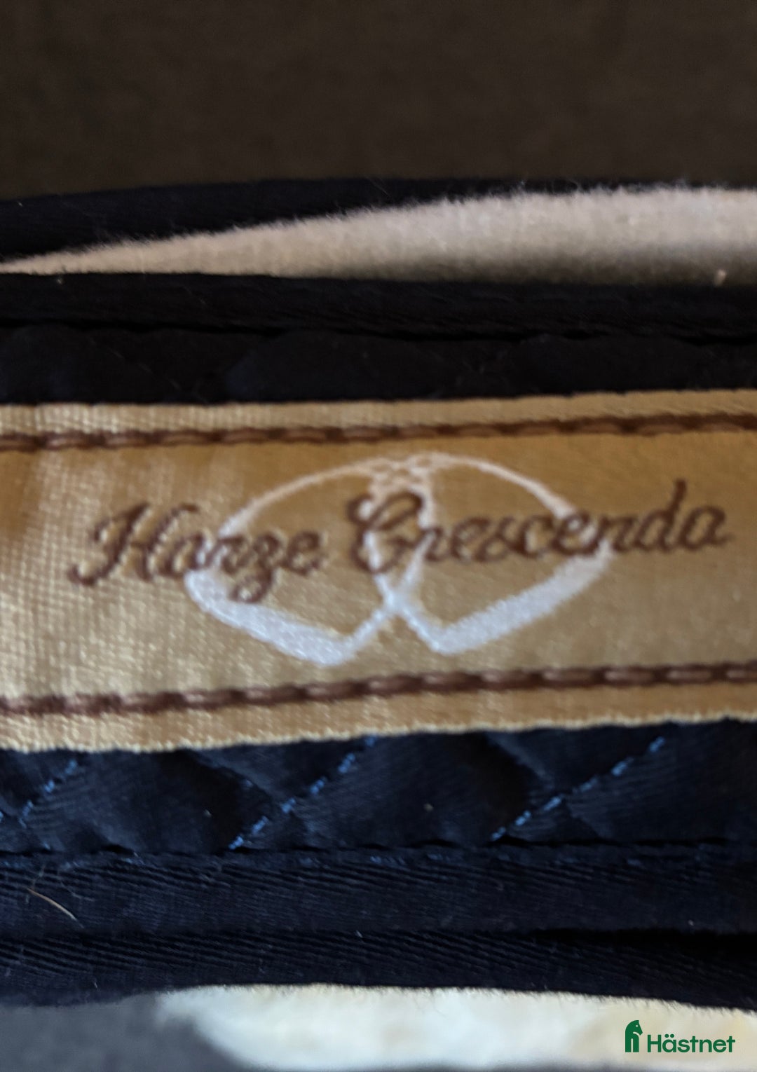 Sadeltillbehör hästutrustning till salu: Ny fårskinnspad från Horze  i Sparreholm - Annons 4