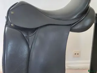 Sadlar hästutrustning Fin dressyrsadel i Färjestaden - Annons 15