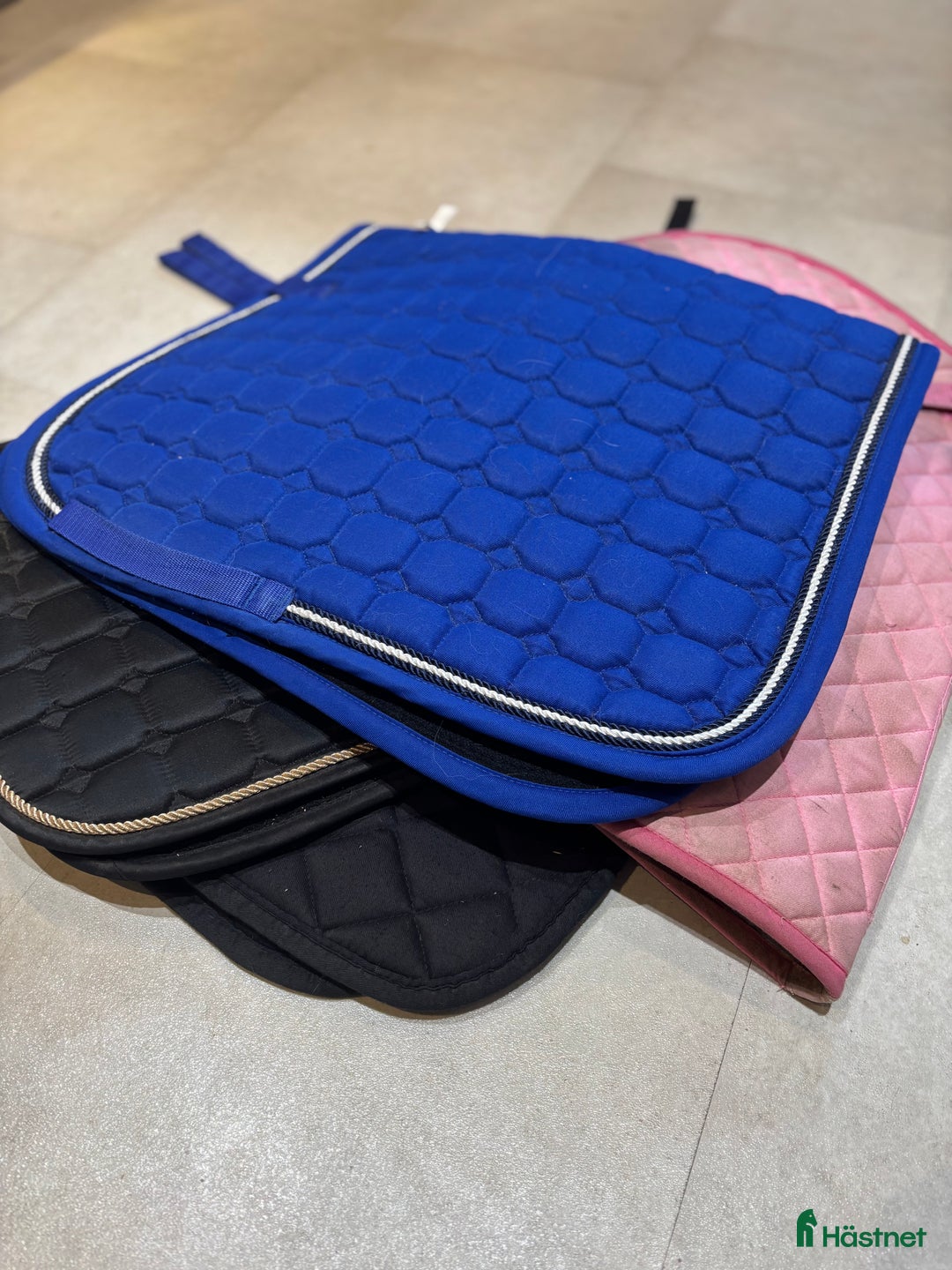 Schabrak & Vojlockar hästutrustning till salu: Rensat hästsaker!  i Gävle - Annons 1