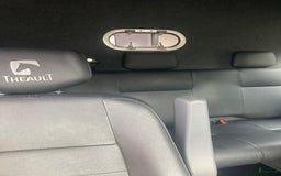 Hästlastbilar  fordon & transport till salu: Theault hästlastbil med sängar, b-körkort i Flyinge - Annons 7