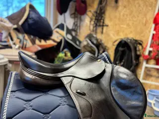 Sadlar hästutrustning Brun Lippo Allegria 17M - Annons 17