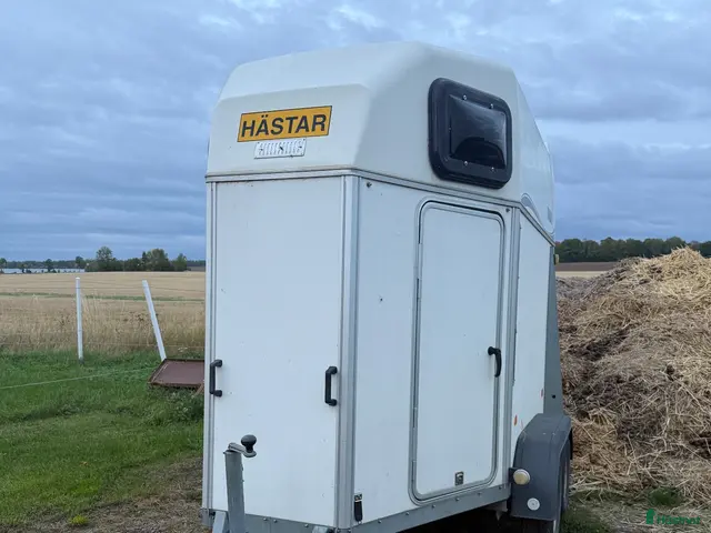 Hästtransporter fordon & transport till salu: Välvårdad Thule - Annons 12