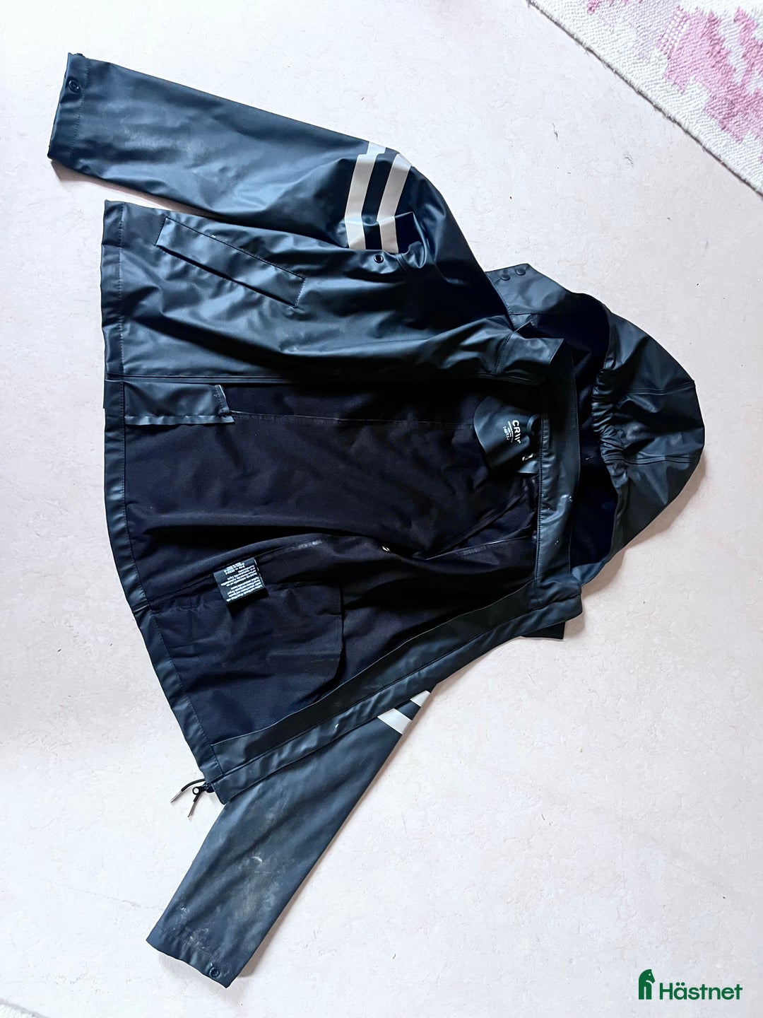 Jackor & Kavajer ryttarutrustning till salu: Regnjacka och regnkjol, junior i Nygård - Annons 3