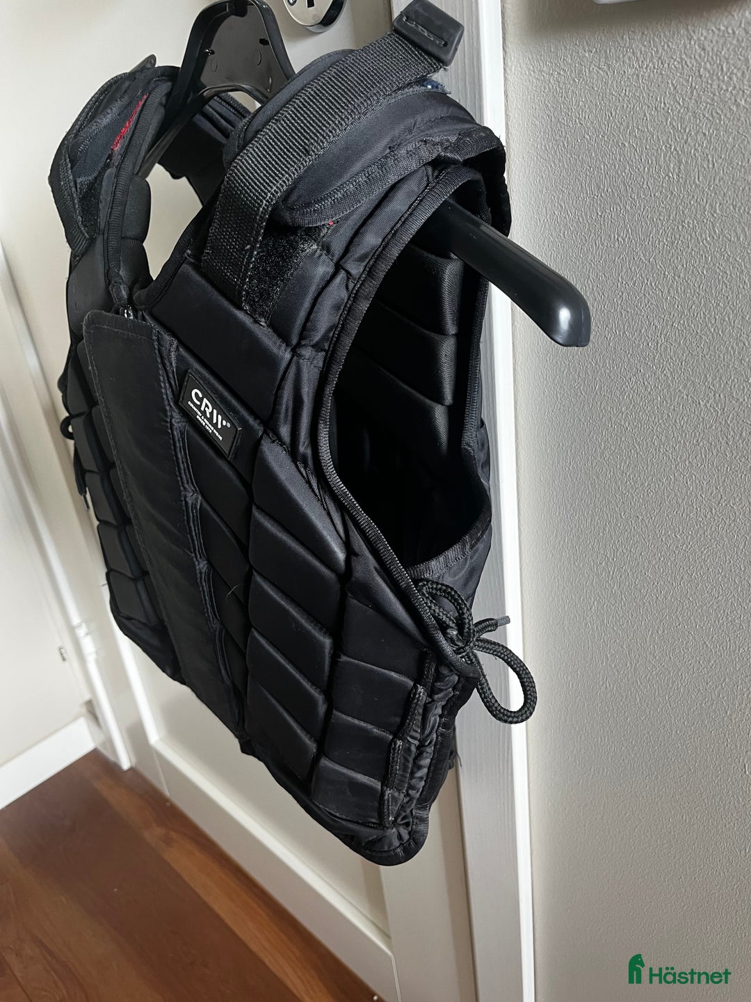 Säkerhetsvästar ryttarutrustning till salu: CRW skyddsväst i Nyköping - Annons 3