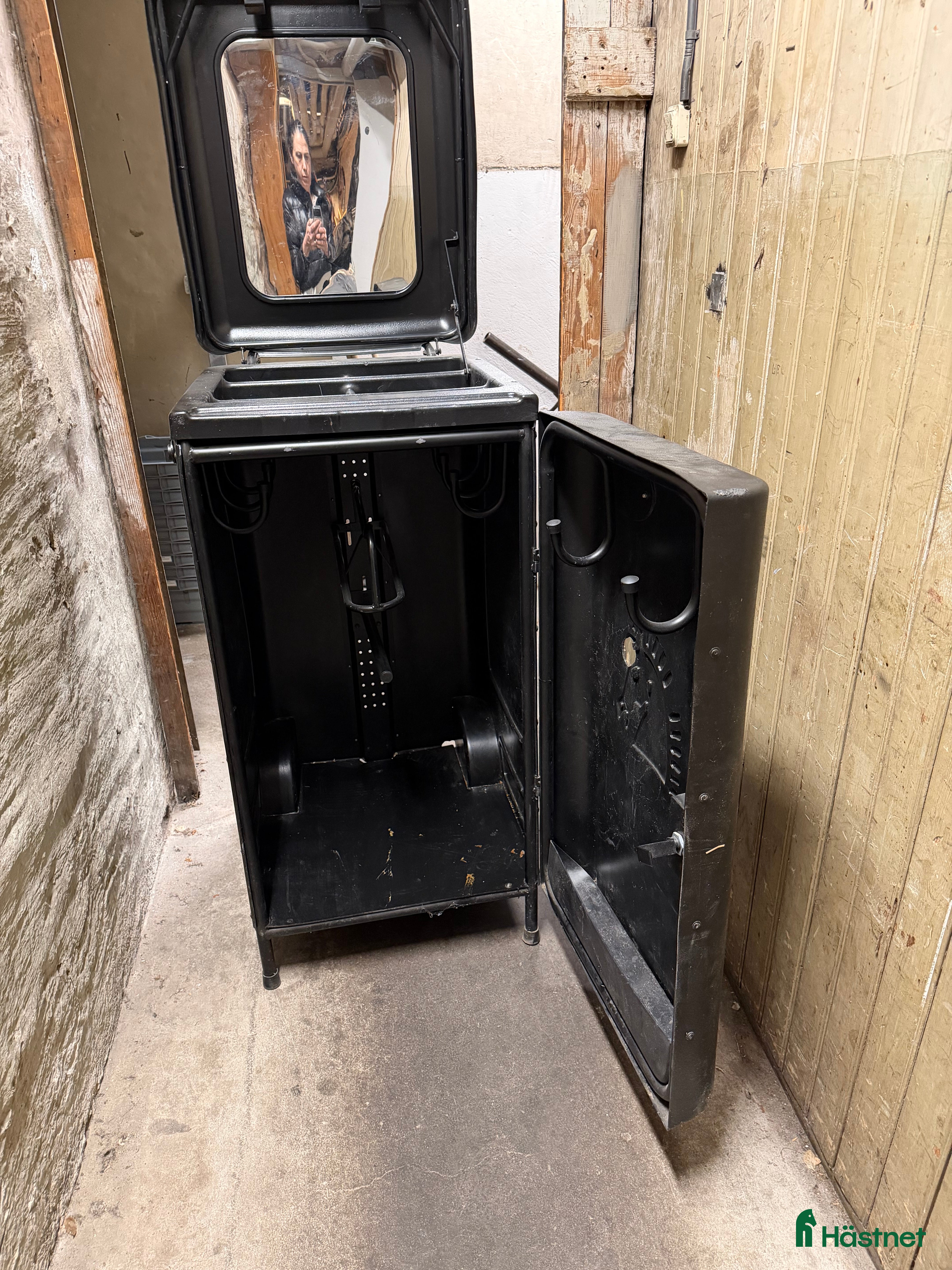 Övrig utrustning övrig utrustning till salu: Tävlingsskåp Fairfield i Stockholm - Annons 2