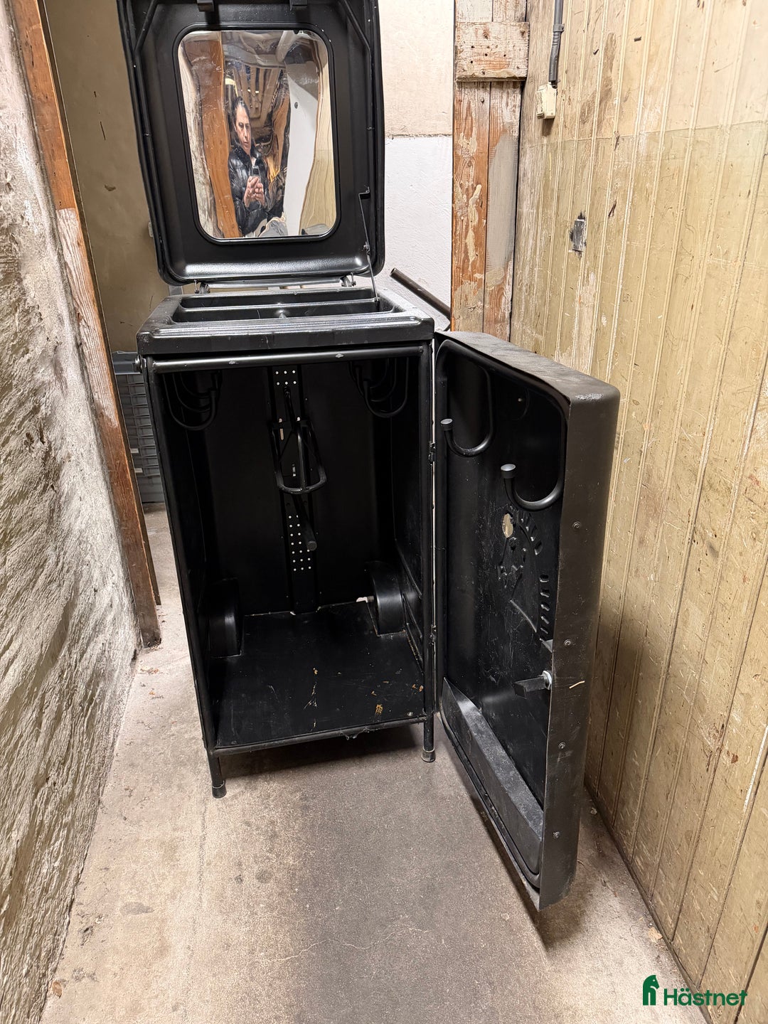 Övrig utrustning övrig utrustning till salu: Tävlingsskåp Fairfield i Stockholm - Annons 1