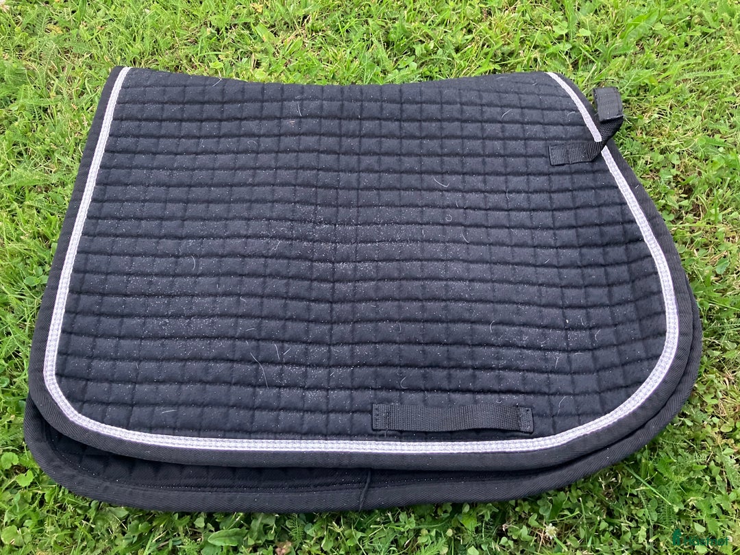 Schabrak & Vojlockar hästutrustning till salu: Hoppschabrak stl full i Vintrosa - Annons 2