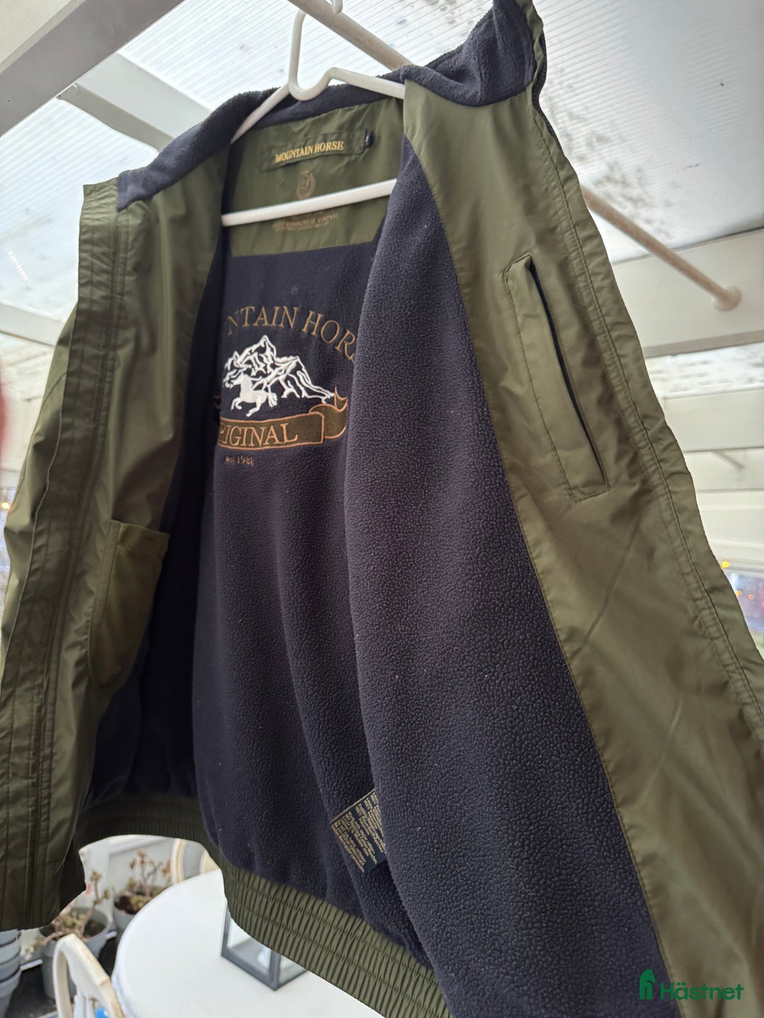 Jackor & Kavajer ryttarutrustning till salu: Fin Mountain Horse-jacka i gott skick i Täby - Annons 1