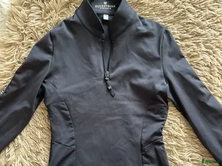 Övrigt Ridkläder ryttarutrustning till salu: Equestrian Stockholm Tröja - Annons 7