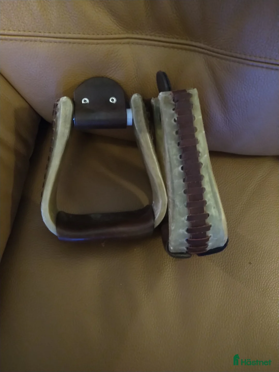 Sadeltillbehör hästutrustning till salu: Westernstigbyglar - Annons 1