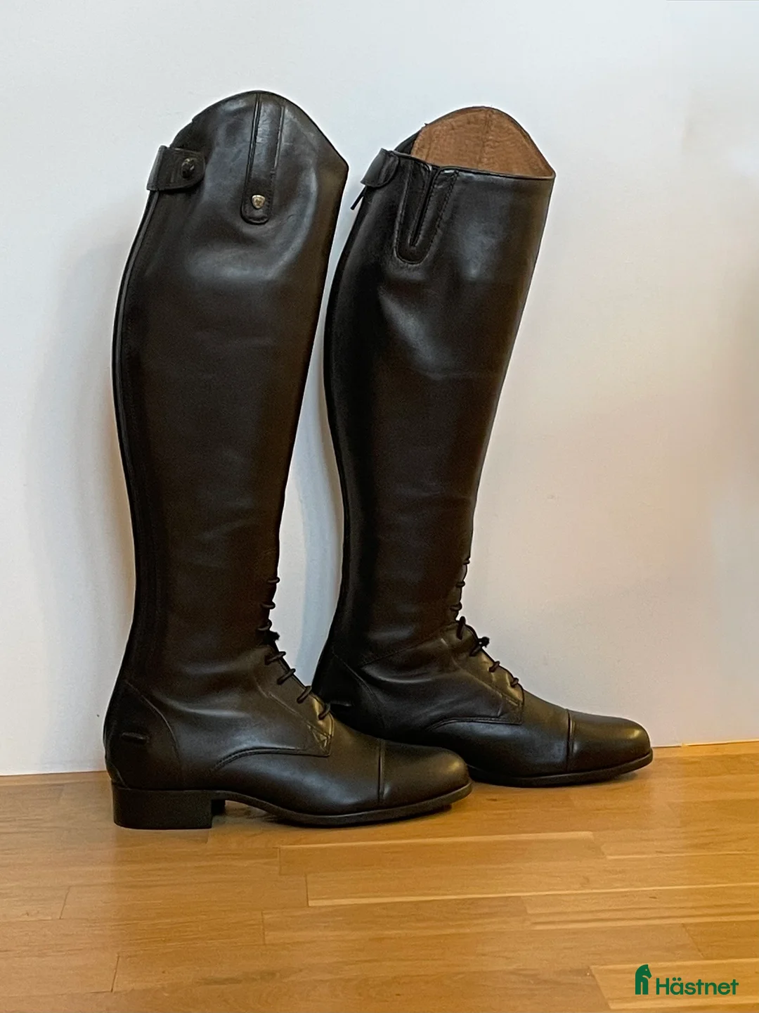 Ridstövlar ryttarutrustning till salu: Ariat Heritage Contour II i Stockholm - Annons 1