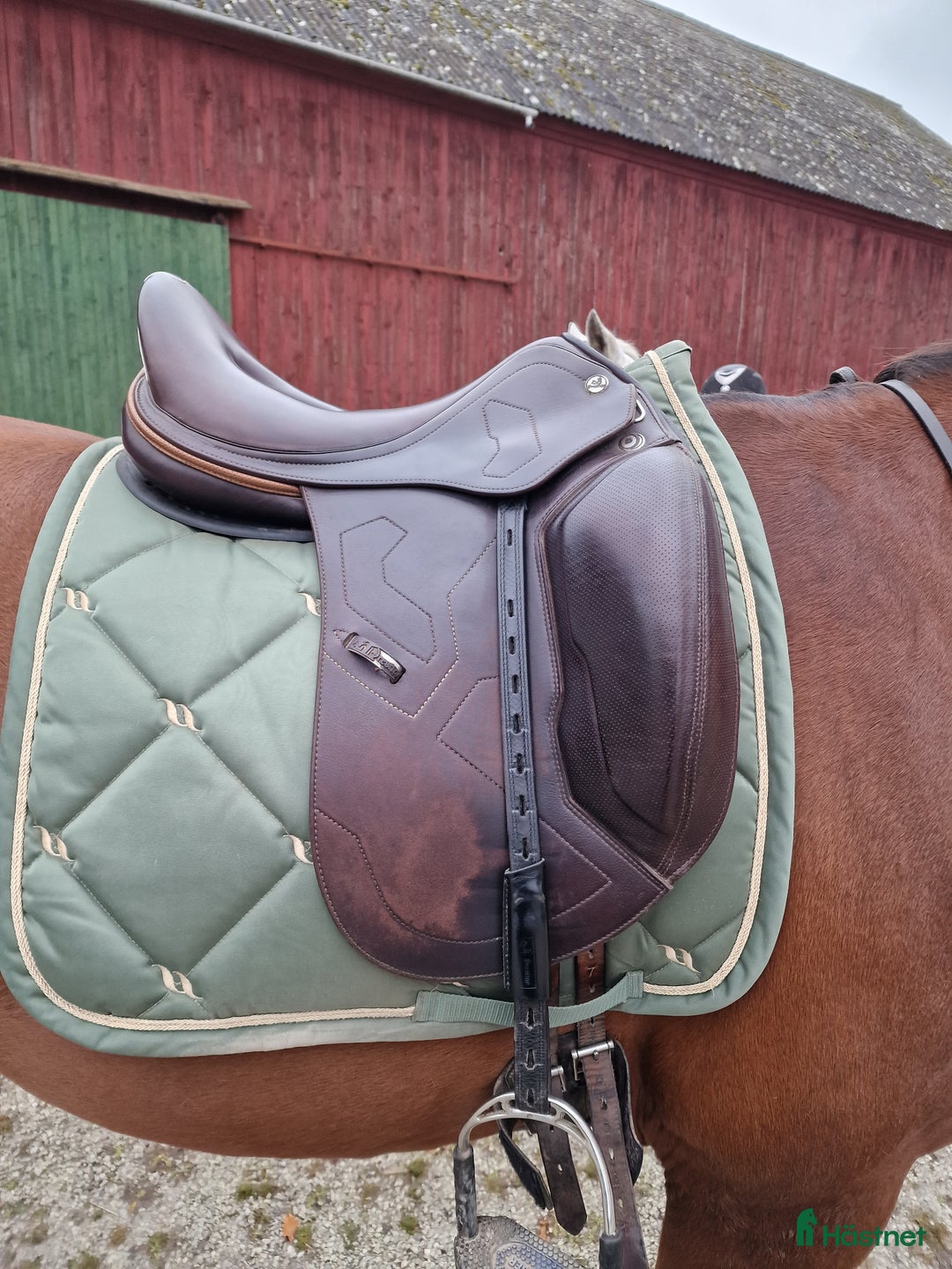 Sadlar hästutrustning till salu: Prestige x-breath sadel i Klintehamn - Annons 1