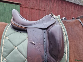 Sadlar hästutrustning till salu: Prestige x-breath sadel i Klintehamn - Annons 2