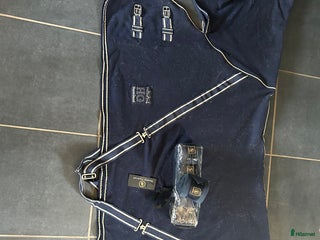 Täcken hästutrustning till salu: Fleecetäcken stl.125 + nya BR lindor - Annons 11