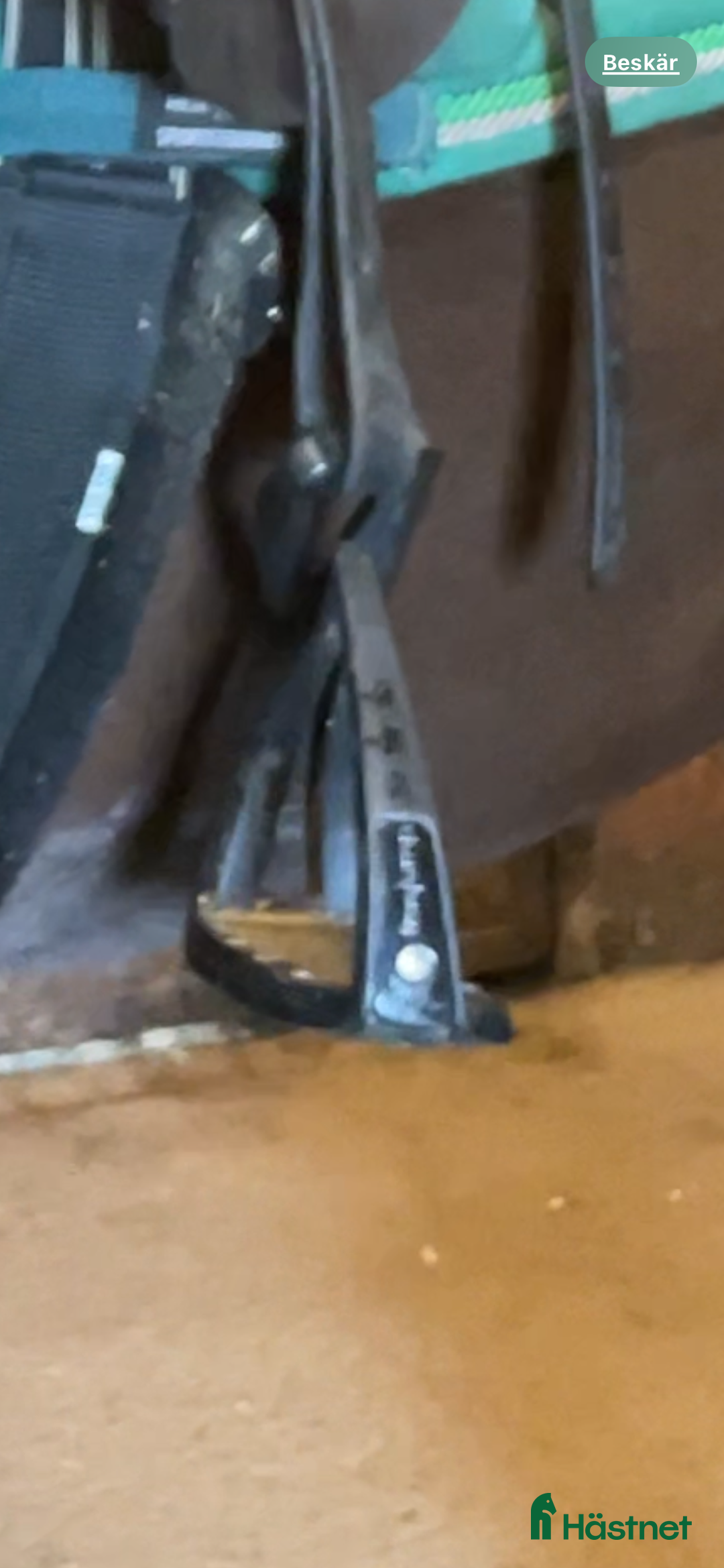 Stigbyglar hästutrustning till salu: fina freejumps i bra skick.  i Ås - Annons 1