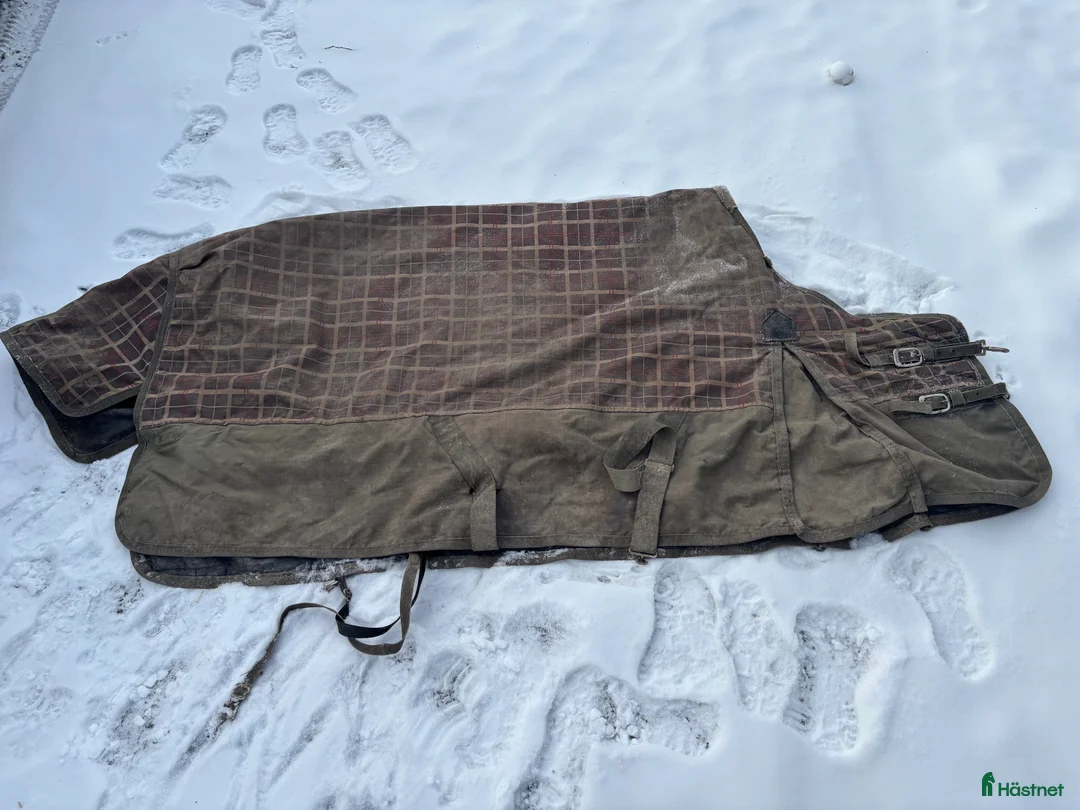 Täcken hästutrustning till salu: Vintertäcke i Kil - Annons 2