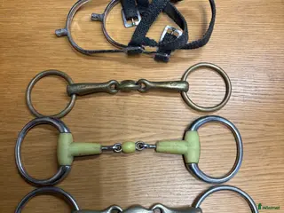 Bett hästutrustning 3 bett o 1par sporrar i Lagan - Annons 14