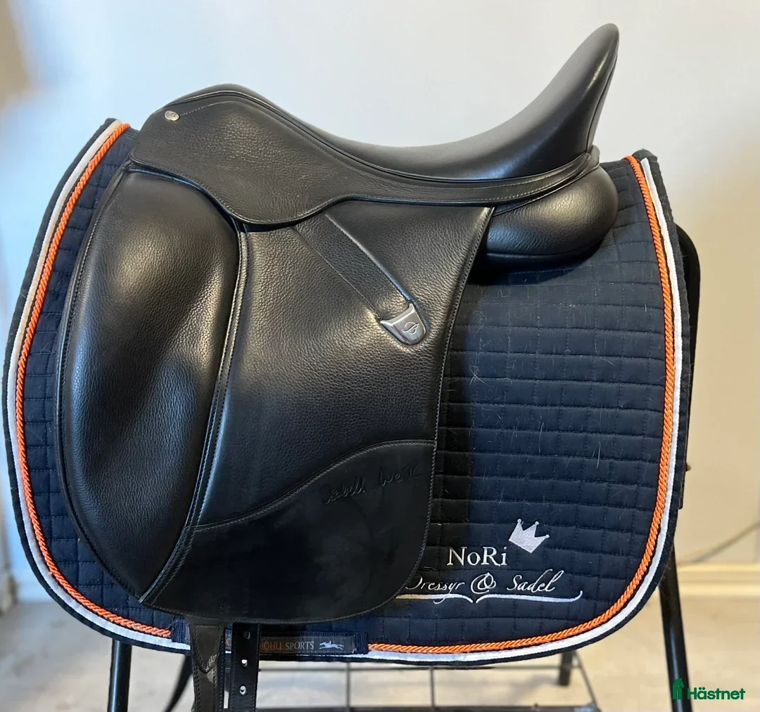 Sadlar hästutrustning till salu: Bates Isabell Werth i nyskick i Tvååker - Annons 17