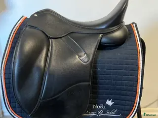 Sadlar hästutrustning Bates Isabell Werth i nyskick i Tvååker - Annons 19