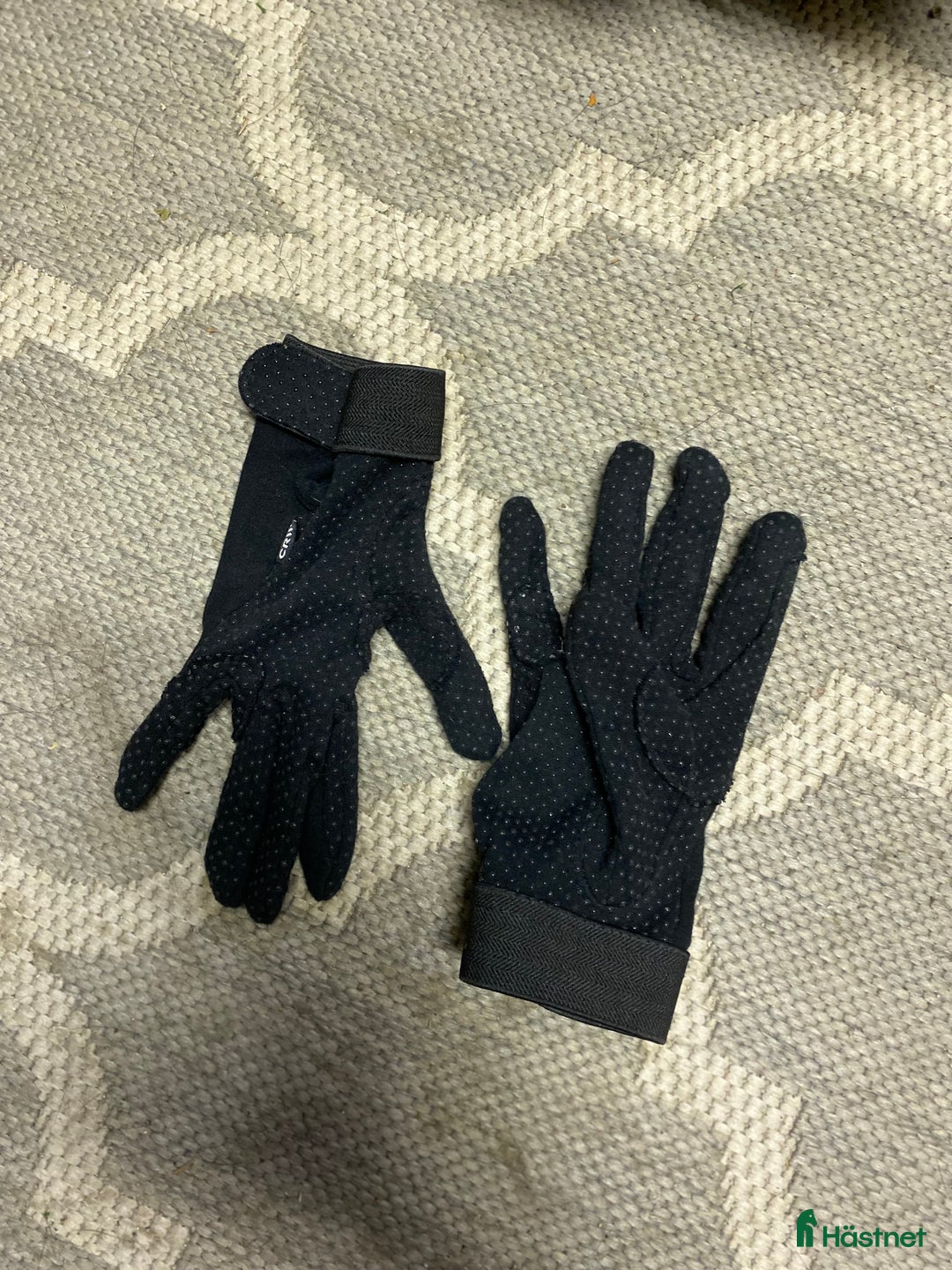 Övrig Ryttarutrustning ryttarutrustning till salu: RIDHANDSKAR (M) i Klagstorp - Annons 1