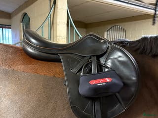 Sadlar hästutrustning till salu: Equipe expression - Annons 1