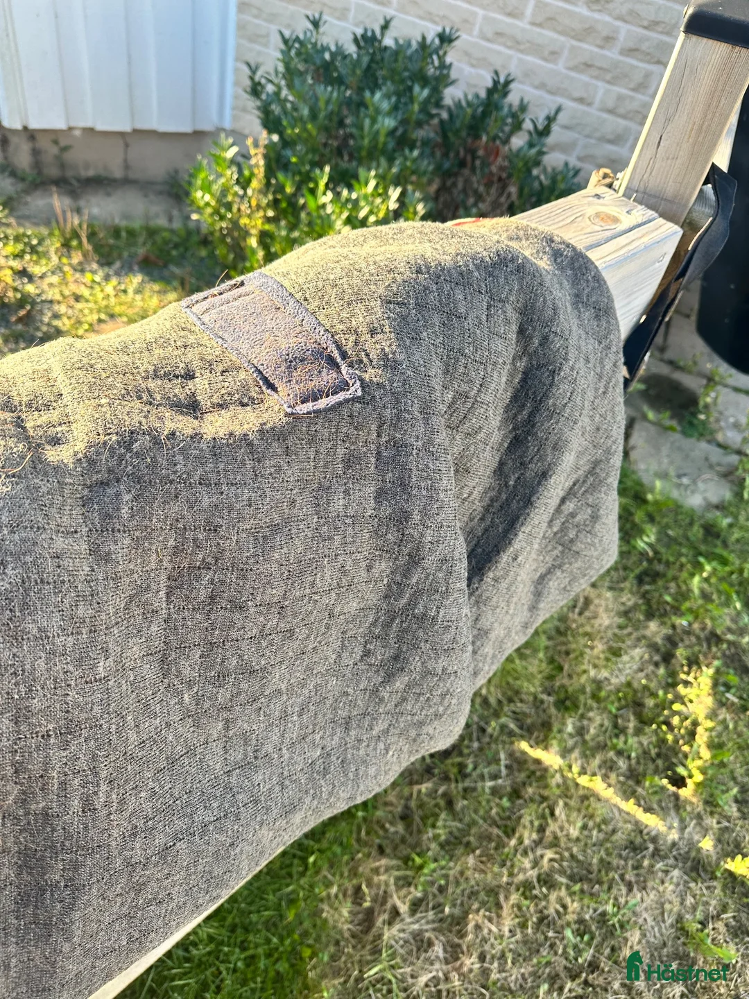Täcken hästutrustning till salu: 3 stycken stalltäcken Premier equine  - Annons 9