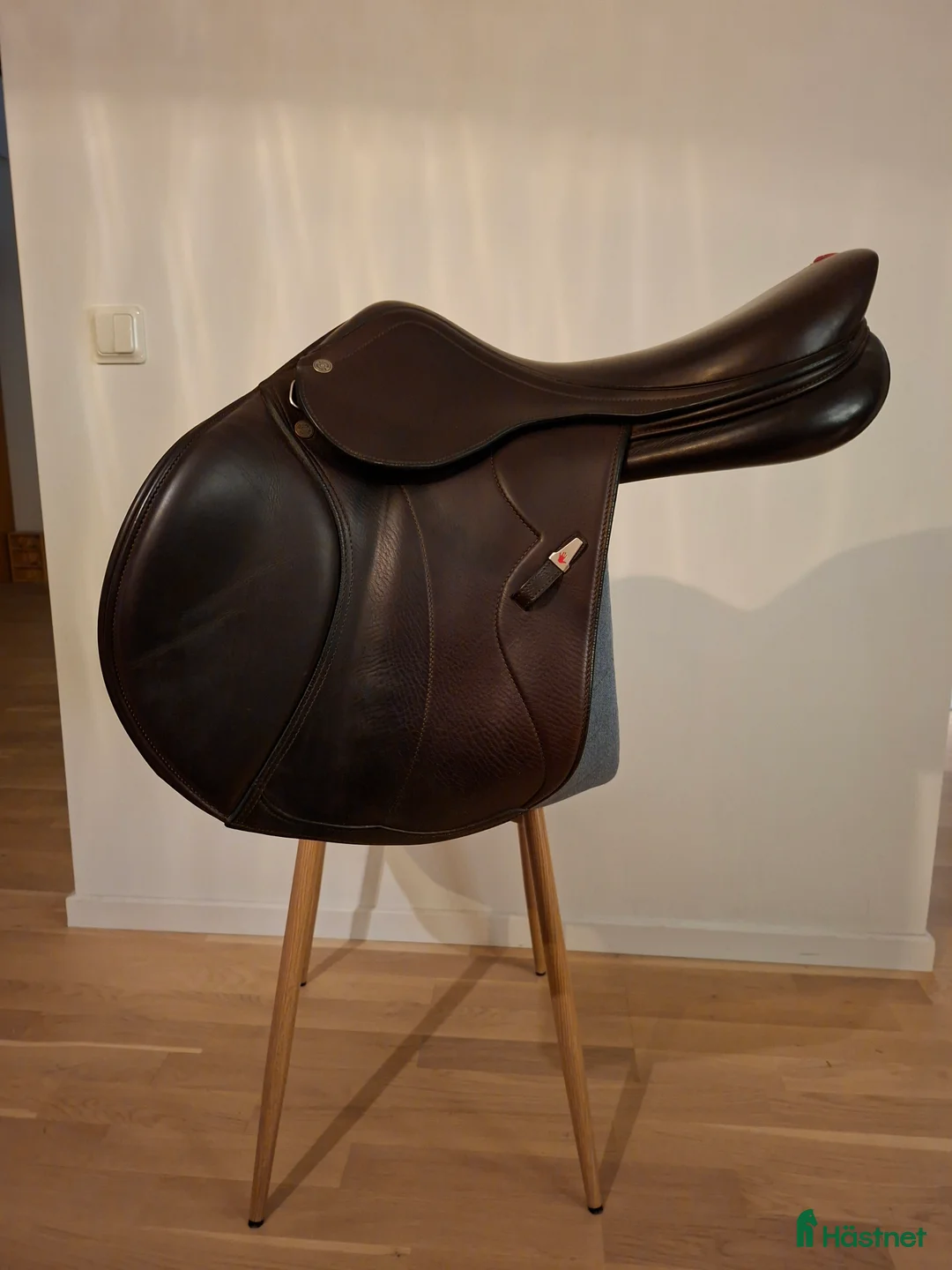 Sadlar hästutrustning till salu: Equipe Synergi Special i Örebro - Annons 1