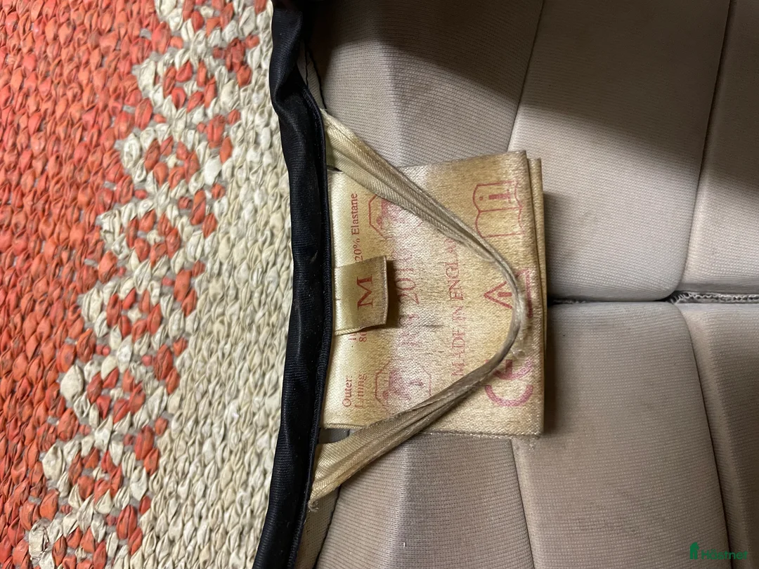 Säkerhetsvästar ryttarutrustning till salu: Racesafe väst vuxen  i Bro - Annons 3