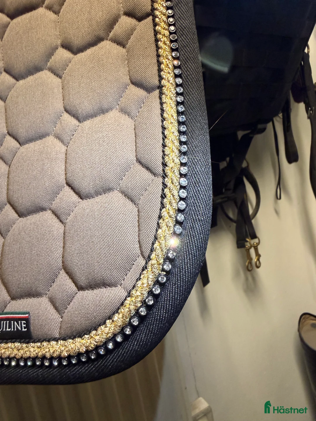 Schabrak & Vojlockar hästutrustning till salu: Snyggt Equilineset i Rydaholm - Annons 3