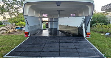Hästtransporter  fordon & transport till salu i Älta - Annons 5