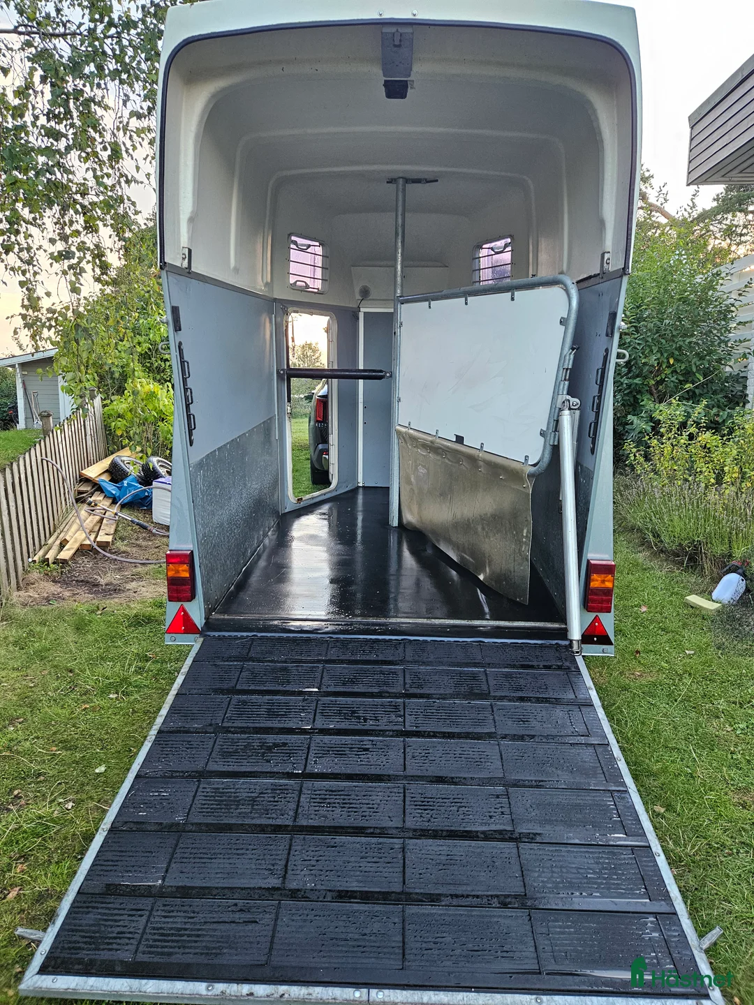 Hästtransporter  fordon & transport till salu: Thule Prestige 135 -2011 i Älta - Annons 3