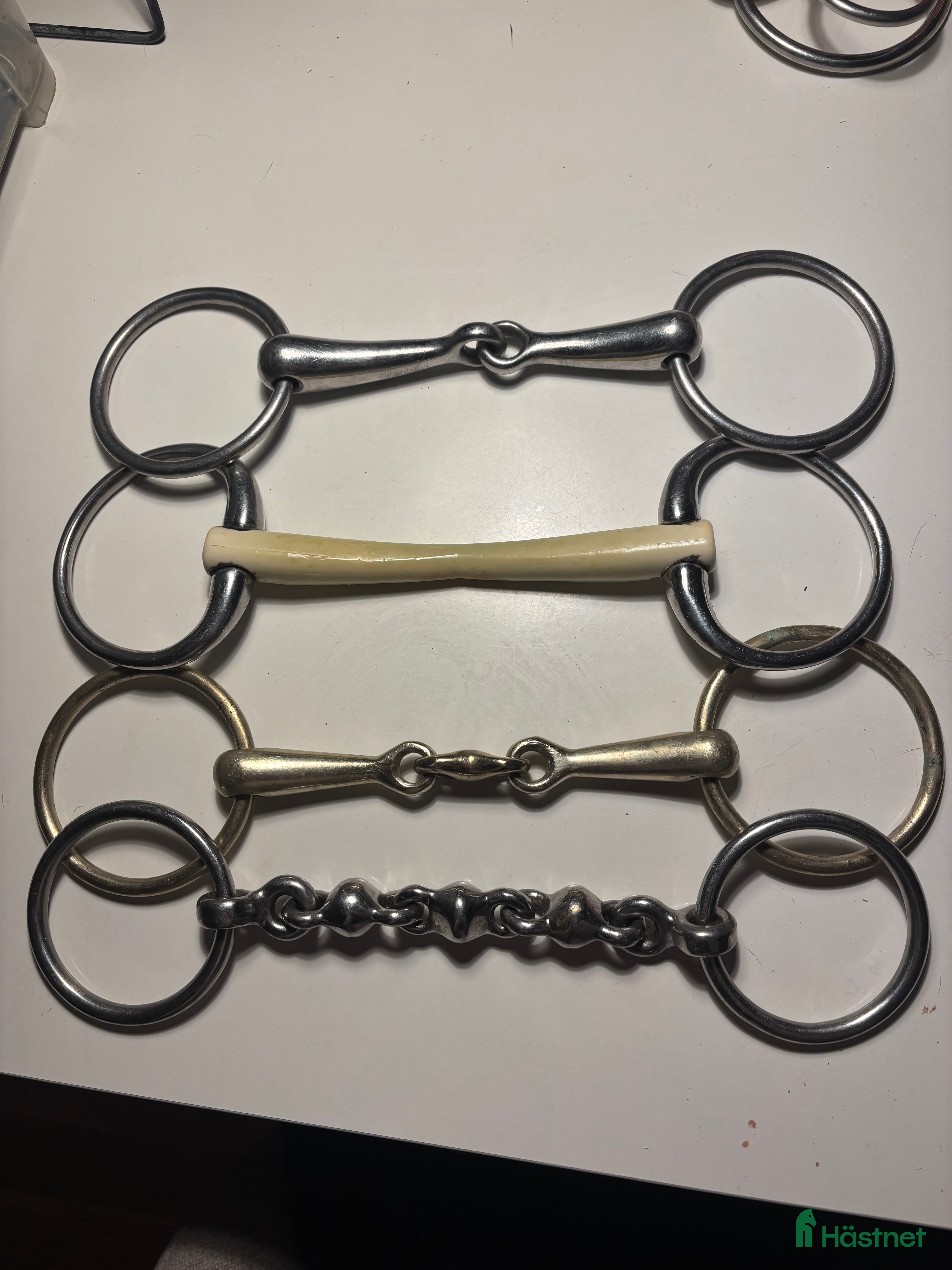 Bett hästutrustning till salu: Olika bett i Billdal - Annons 3