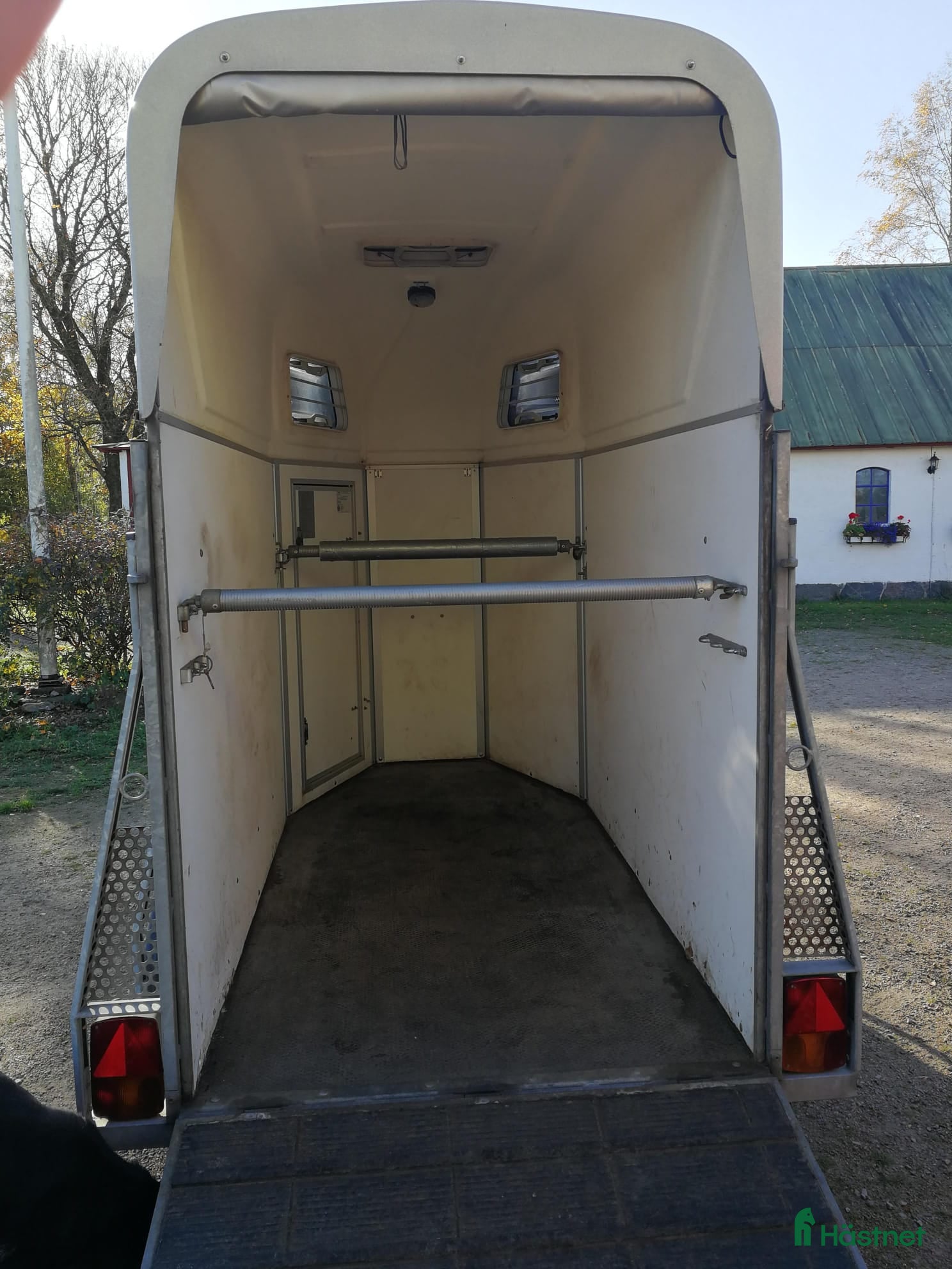 Hästtransporter  fordon & transport till salu: 1,5 hästars extra hög med aluminiumgolv - Annons 2