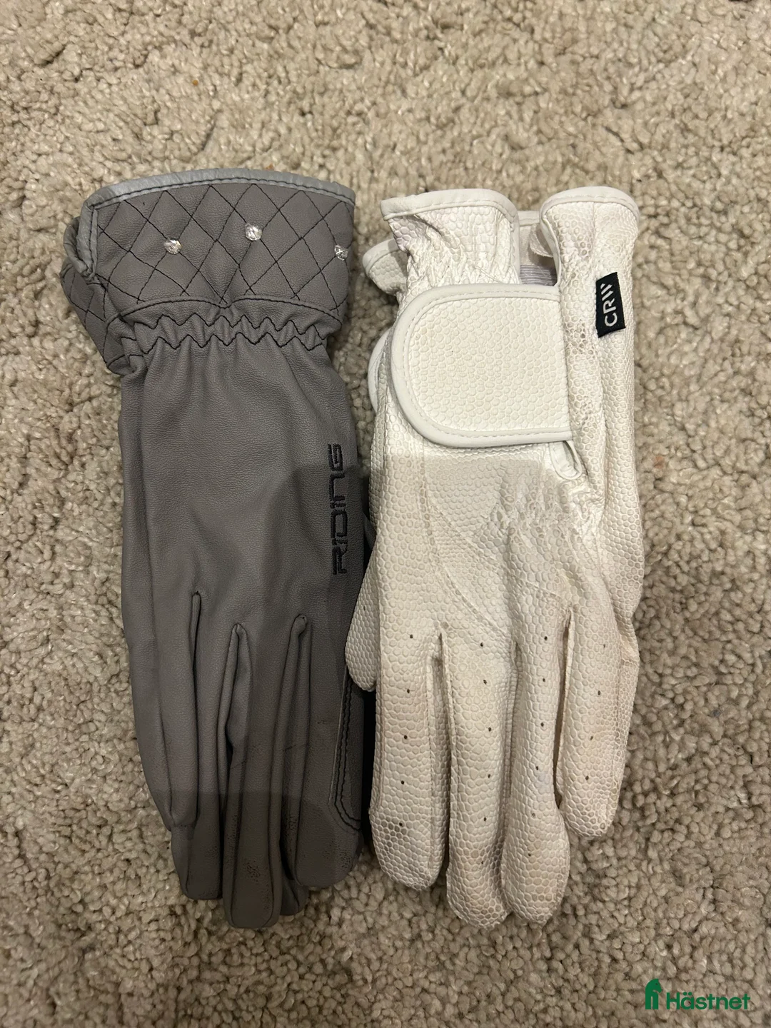 Övrigt Ridkläder ryttarutrustning till salu: Vita och grå ridhandskar xs/s i Enhörna - Annons 6