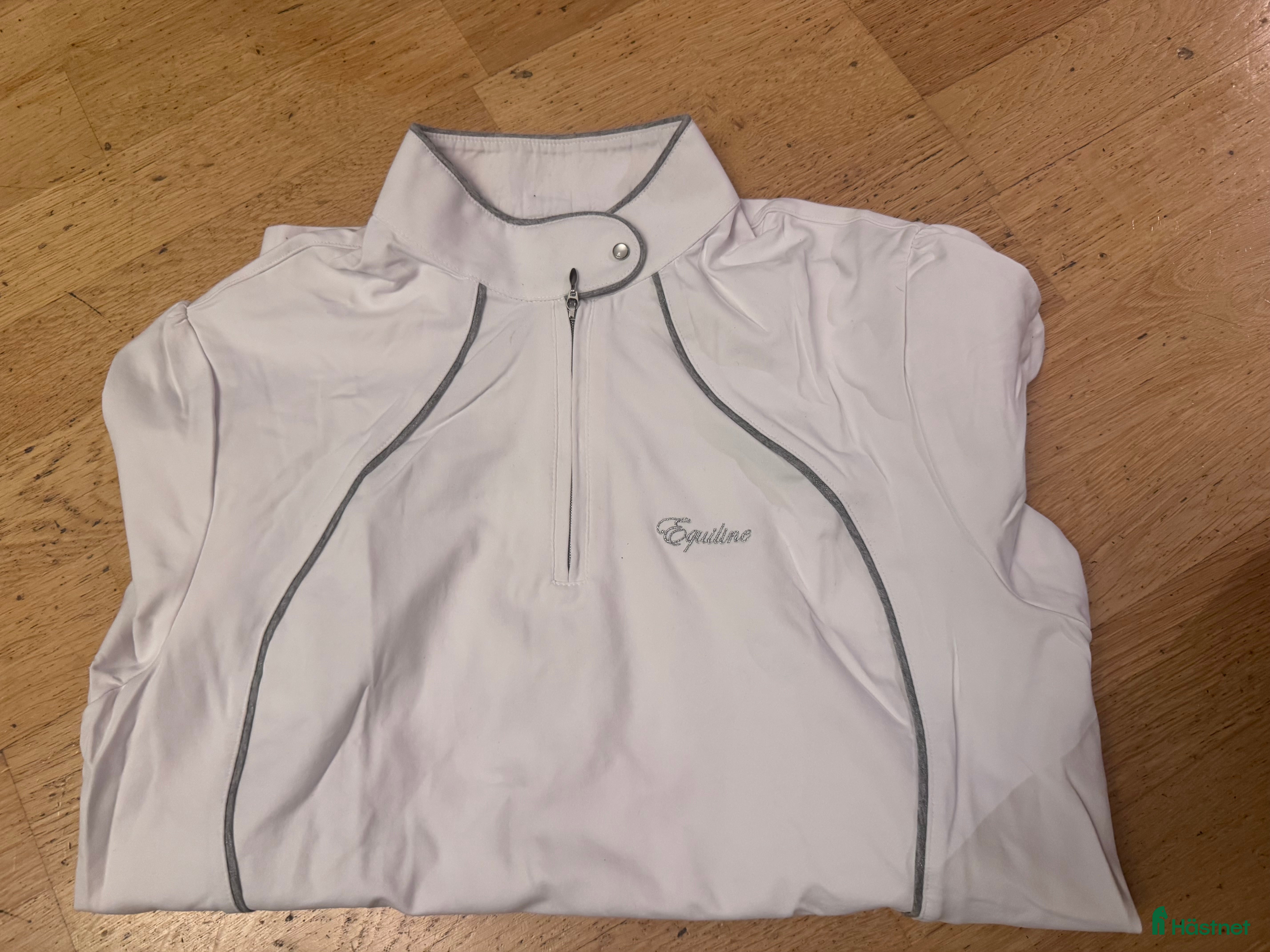 Övrigt Ridkläder ryttarutrustning till salu: Equiline tävlingstopp i Stockholm - Annons 9