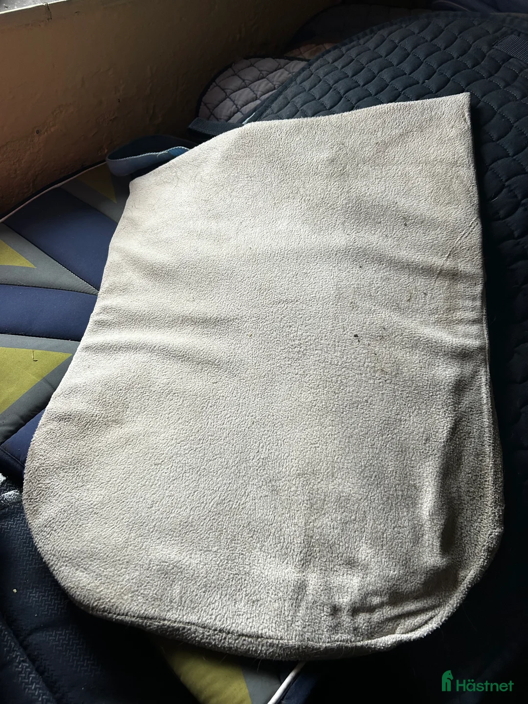 Sadeltillbehör hästutrustning till salu: Akton pad - Annons 1