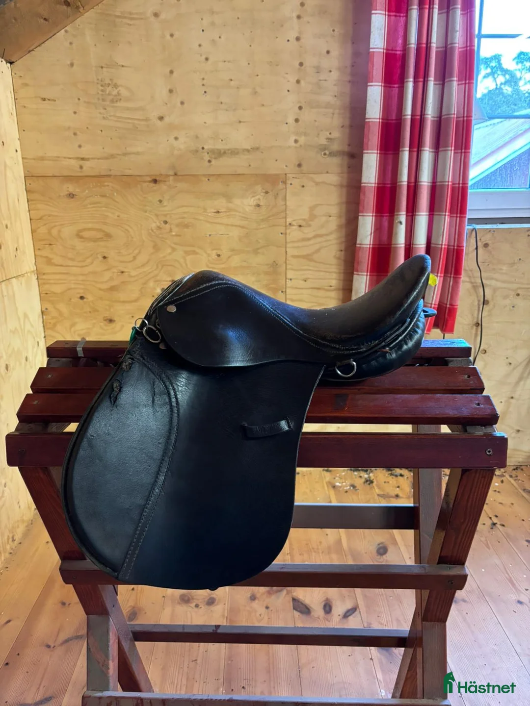 Sadlar hästutrustning till salu: Piab dressyrsadel i Värmdö - Annons 5