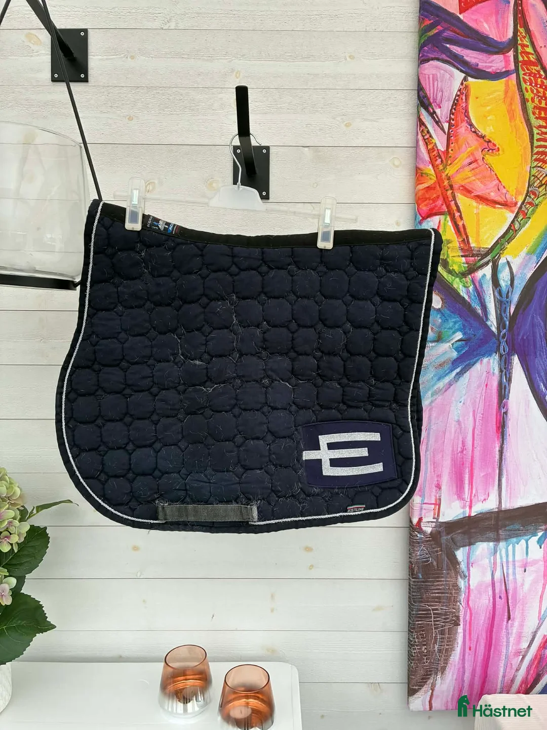 Schabrak & Vojlockar hästutrustning till salu: Equiline schabrak stl full  - Annons 1