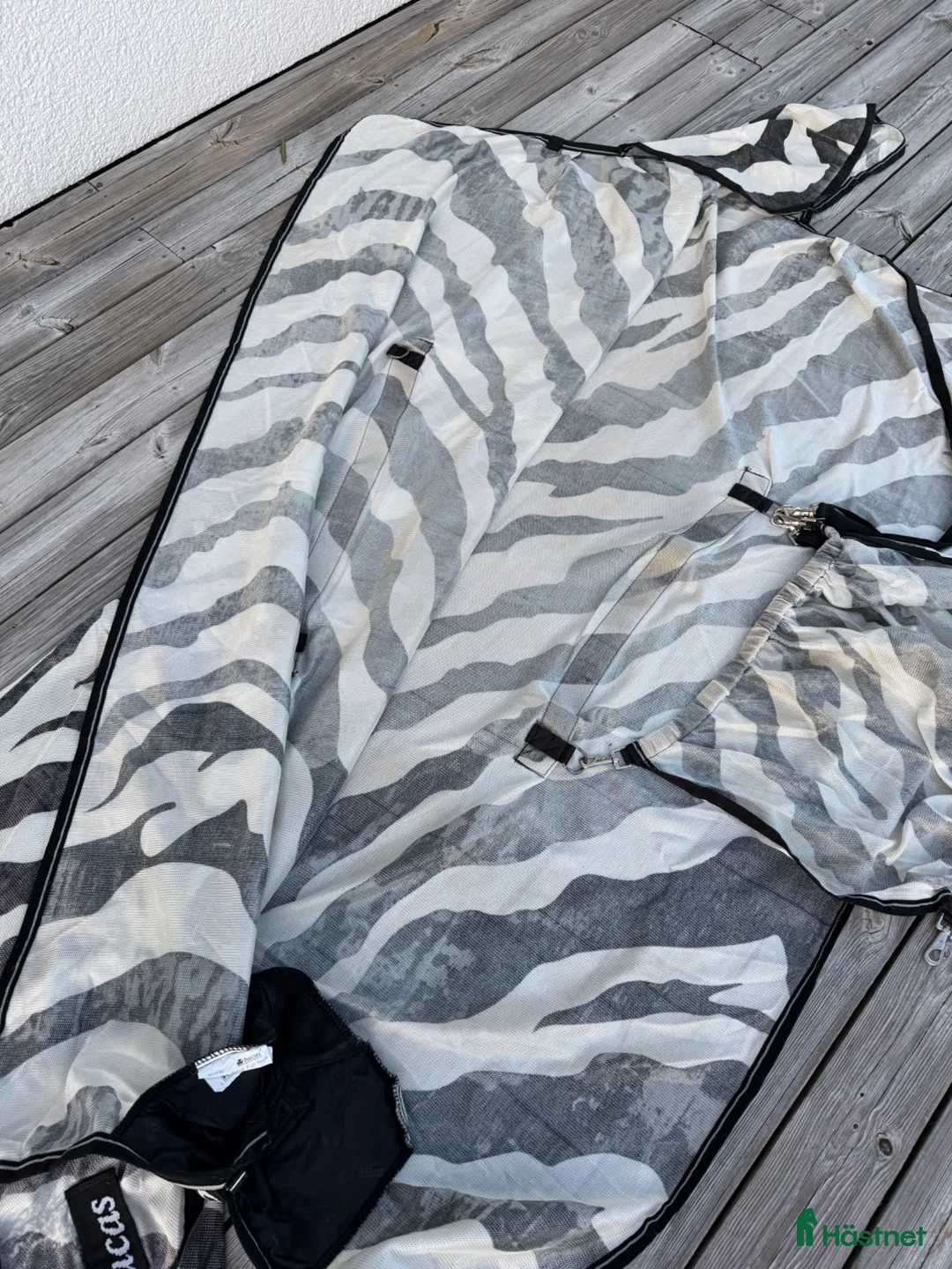 Täcken hästutrustning till salu: Buzz-off Zebra flugtäcke - Annons 2