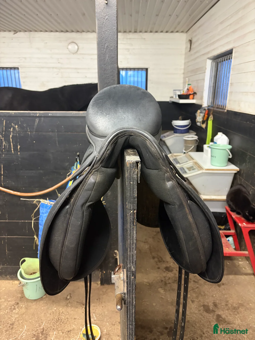 Sadlar hästutrustning till salu: Dressyrsadel Thorowgood - Annons 3