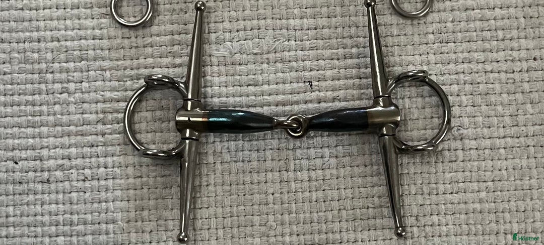 Bett hästutrustning till salu: Gag parerstänger 2-delat lås i Borlänge - Annons 1